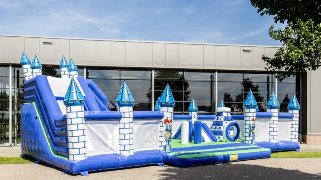Huepfburg_Multiplay_Super_Ritterburg_03-1120×630