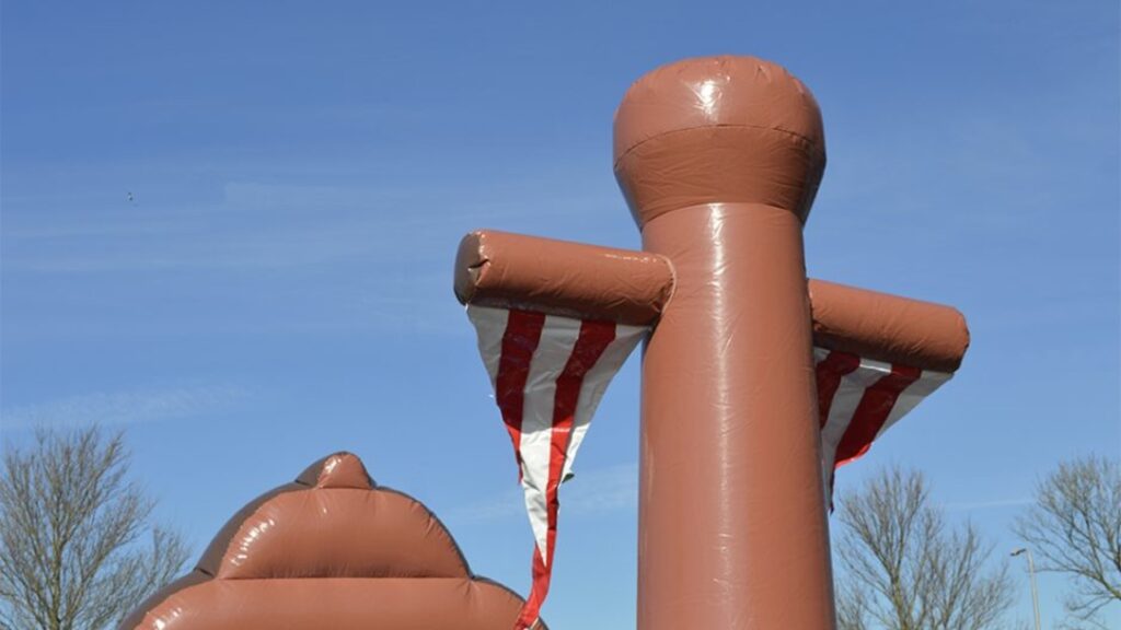 Huepfburg_Piratenboot_05-1120×630